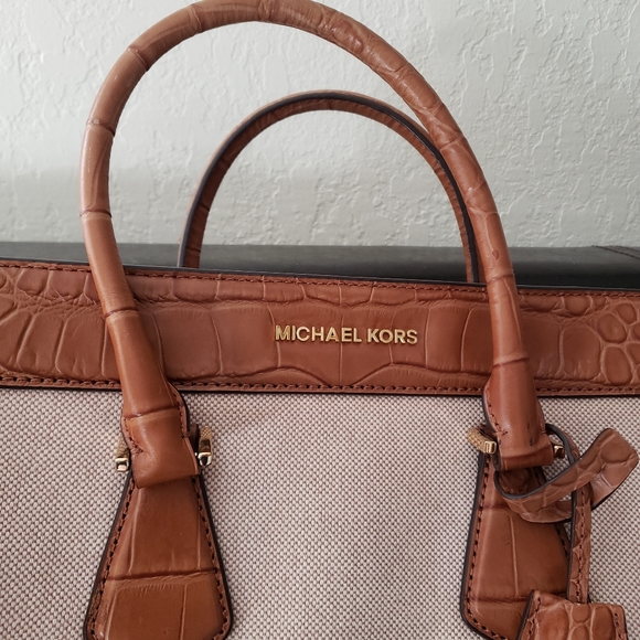 MICHAEL CORS SATCHEL BAG - Picture 16 of 16